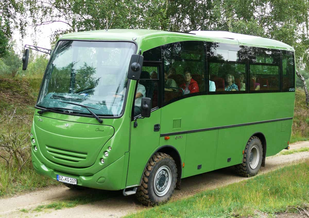 Geländebus im NSG - Foto: Sachsenforst